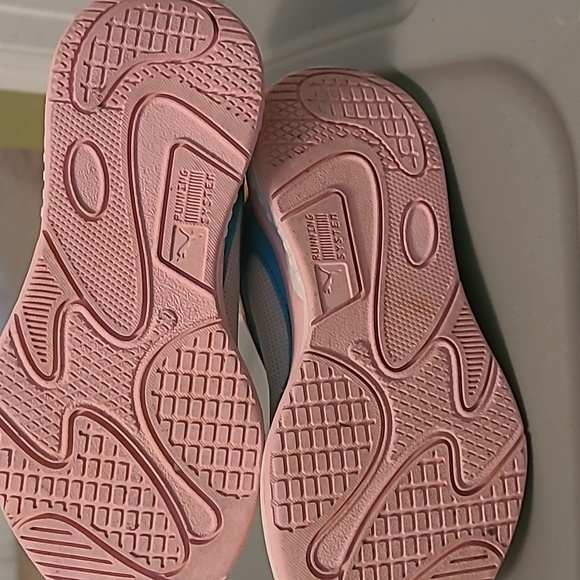 Pumas - Picture 5 of 5